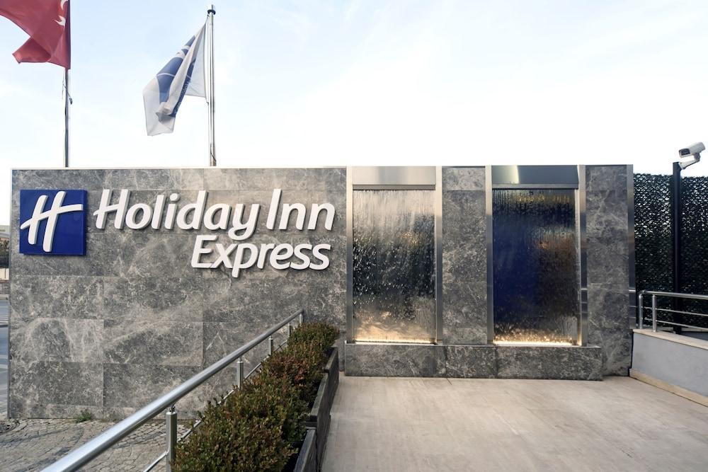 Holiday Inn Express Istanbul-Altunizade By Ihg Экстерьер фото