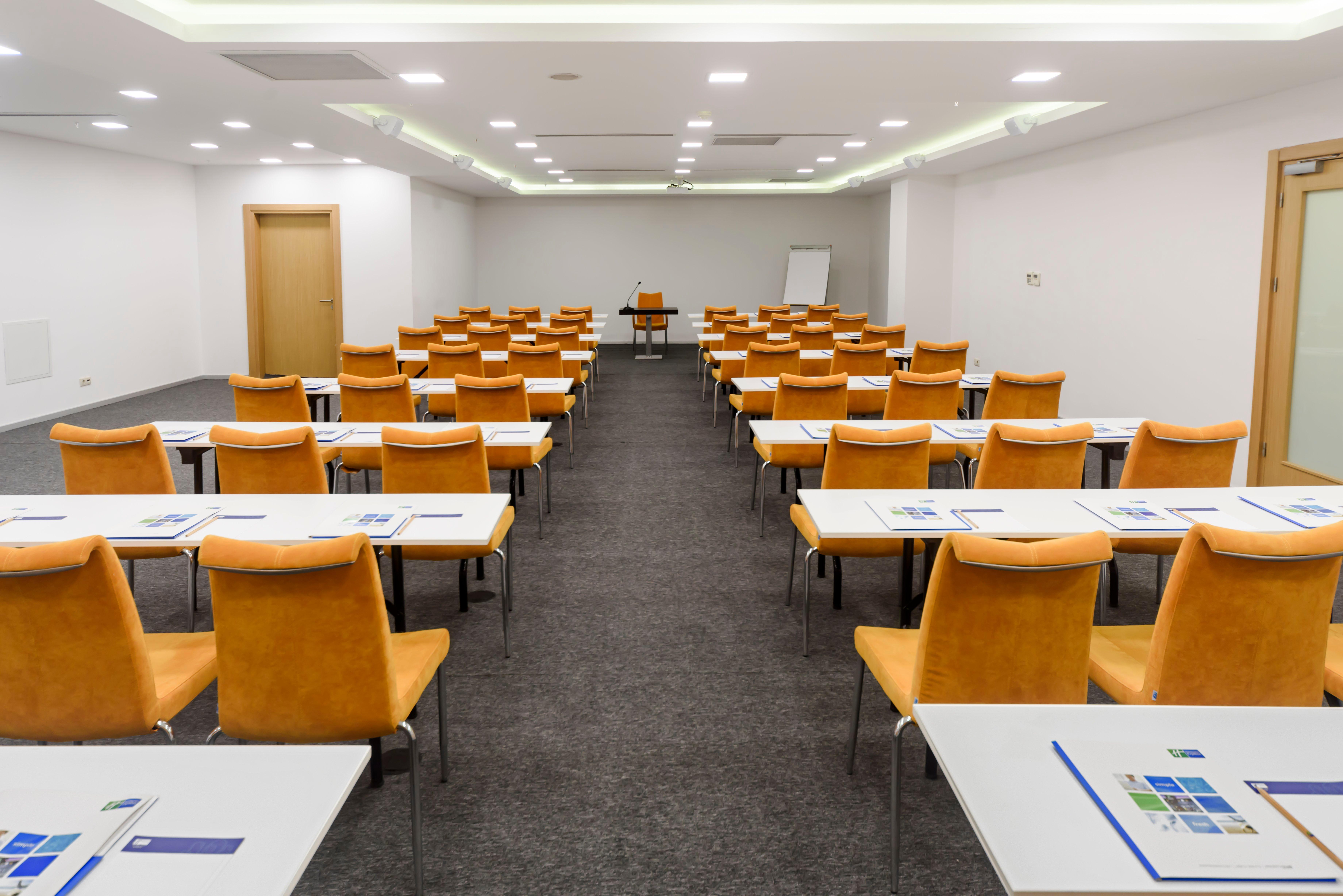 Holiday Inn Express Istanbul-Altunizade By Ihg Экстерьер фото