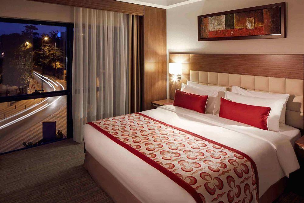 Holiday Inn Express Istanbul-Altunizade By Ihg Экстерьер фото