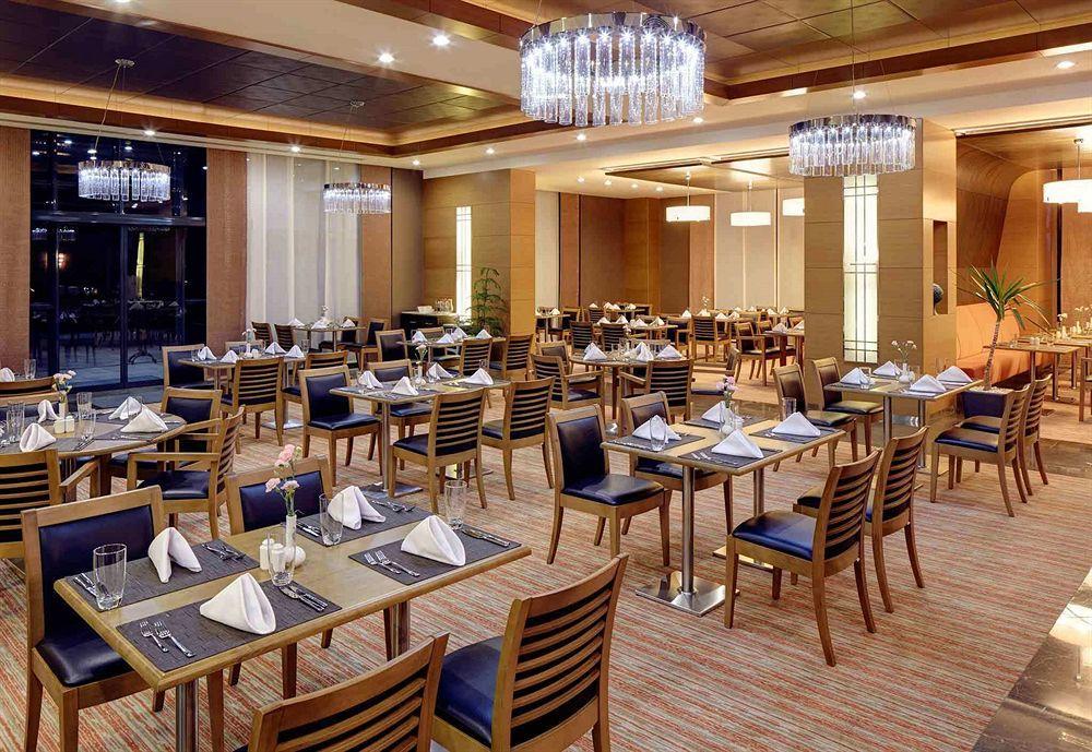 Holiday Inn Express Istanbul-Altunizade By Ihg Экстерьер фото