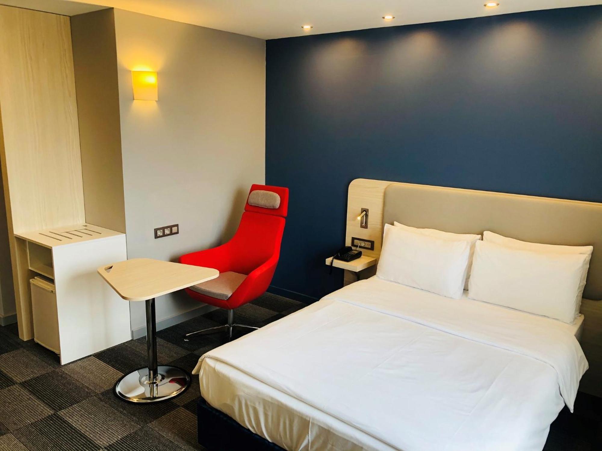 Holiday Inn Express Istanbul-Altunizade By Ihg Экстерьер фото