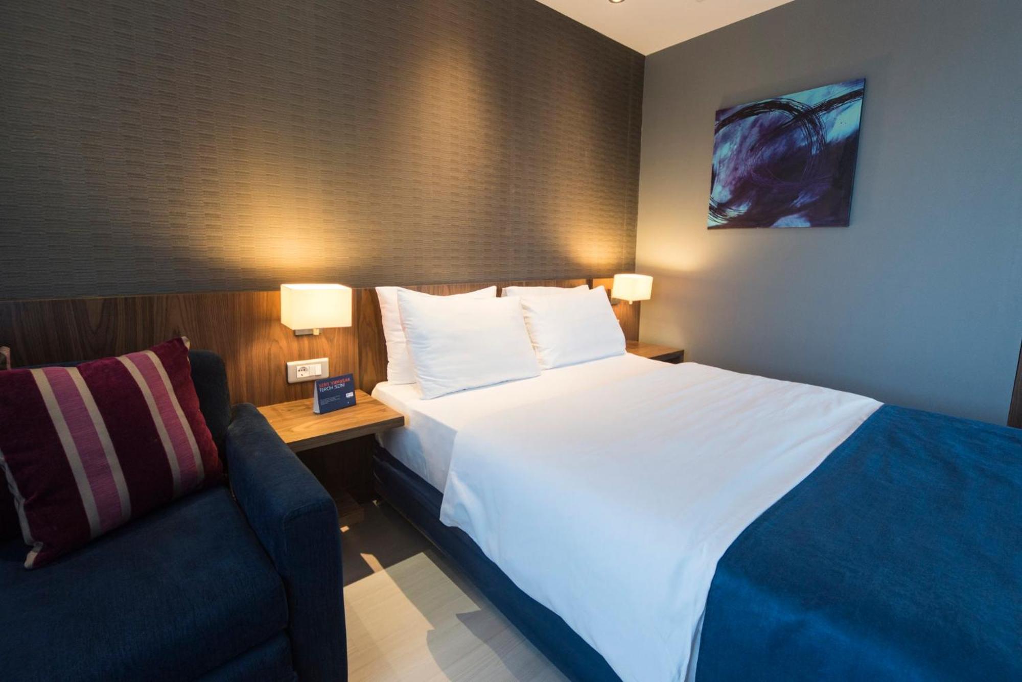 Holiday Inn Express Istanbul-Altunizade By Ihg Экстерьер фото