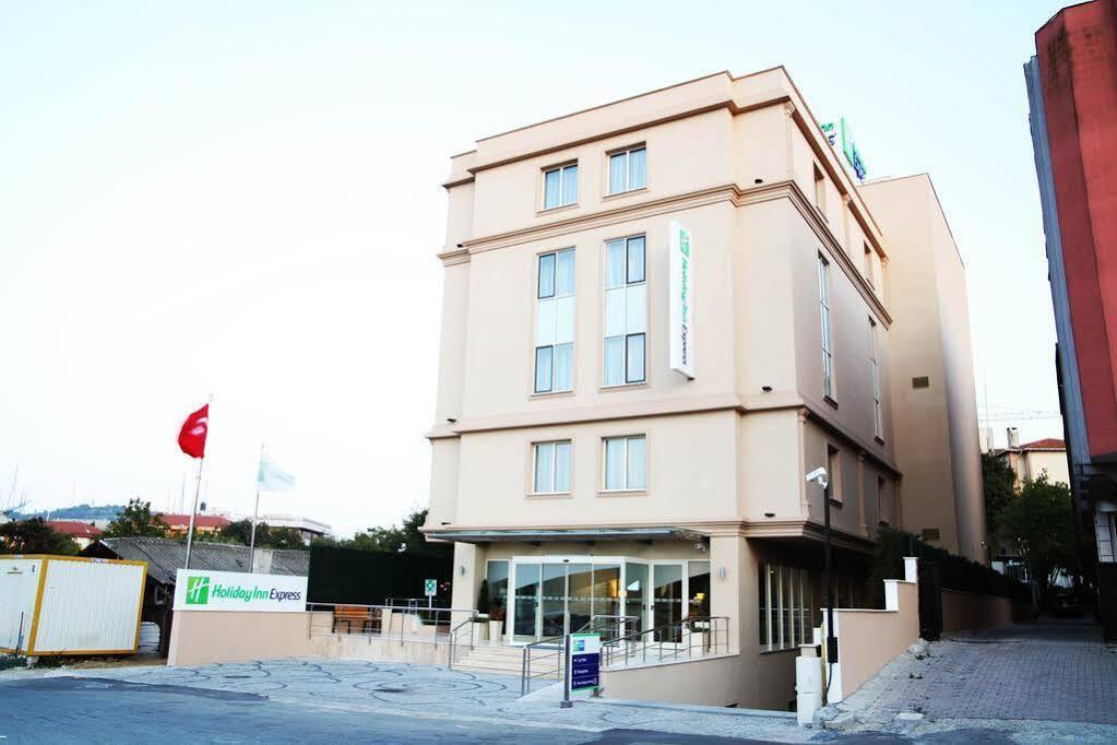 Holiday Inn Express Istanbul-Altunizade By Ihg Экстерьер фото